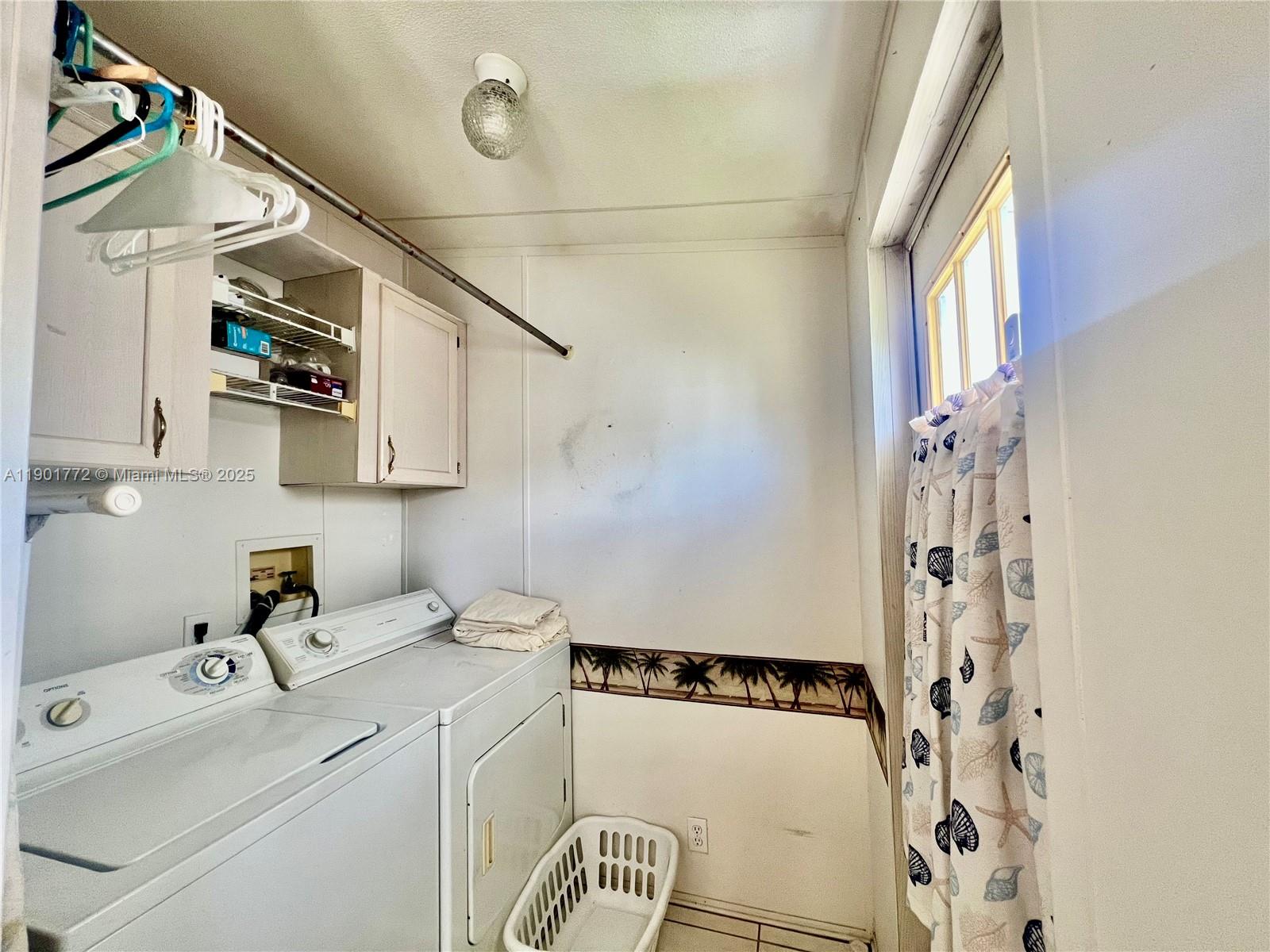 GATEWAY WEST CONDO - Residential