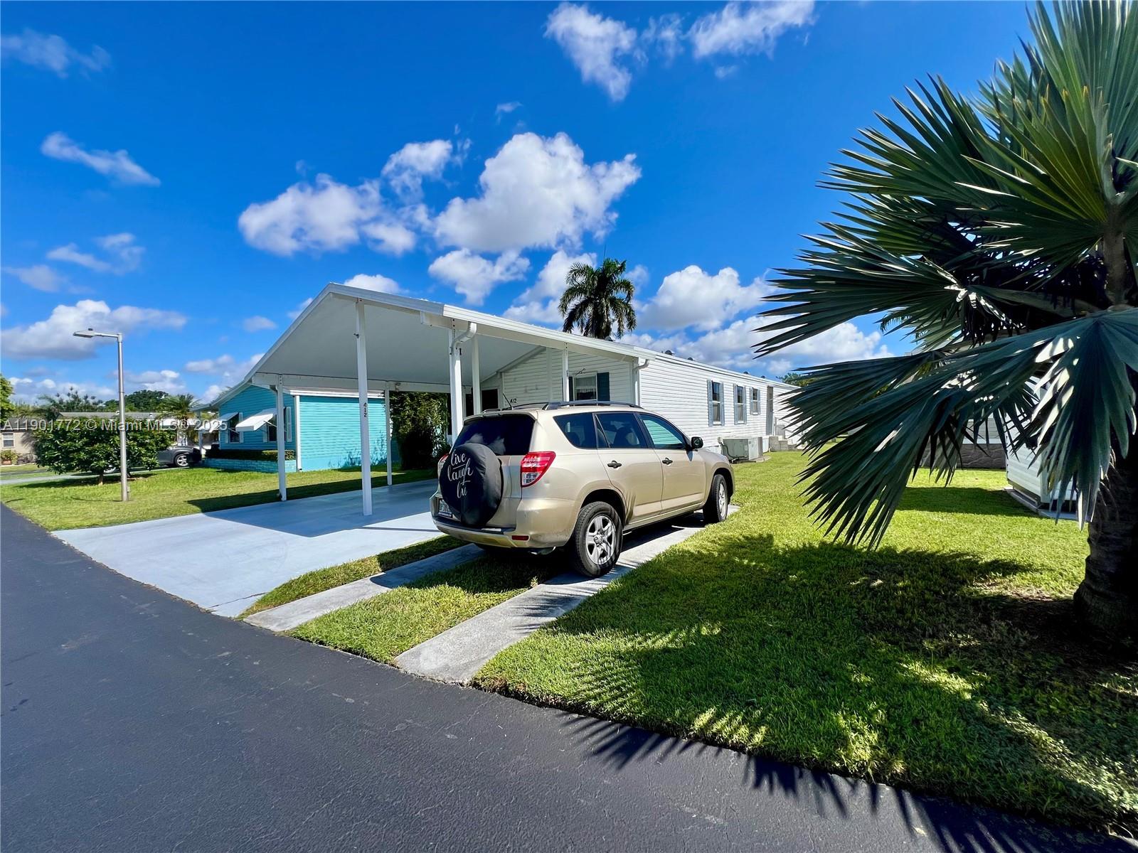 GATEWAY WEST CONDO - Residential