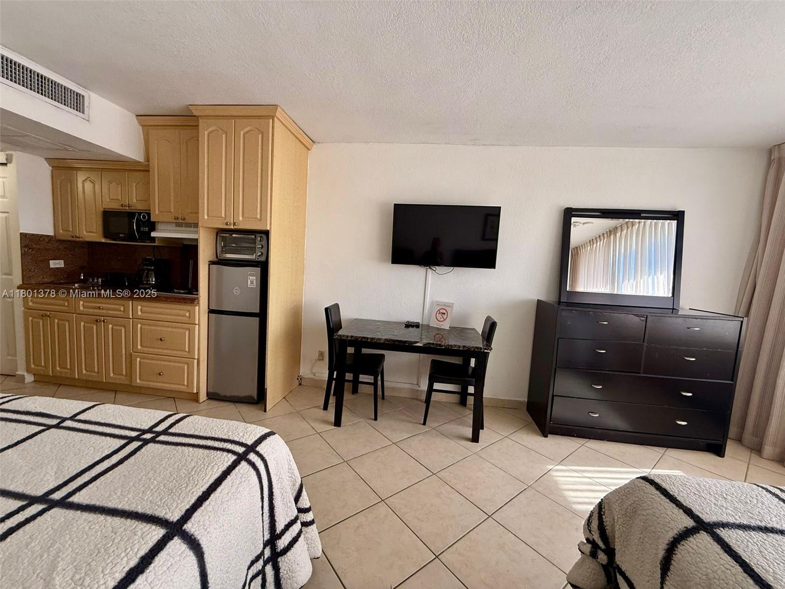 19201 Collins Ave 241