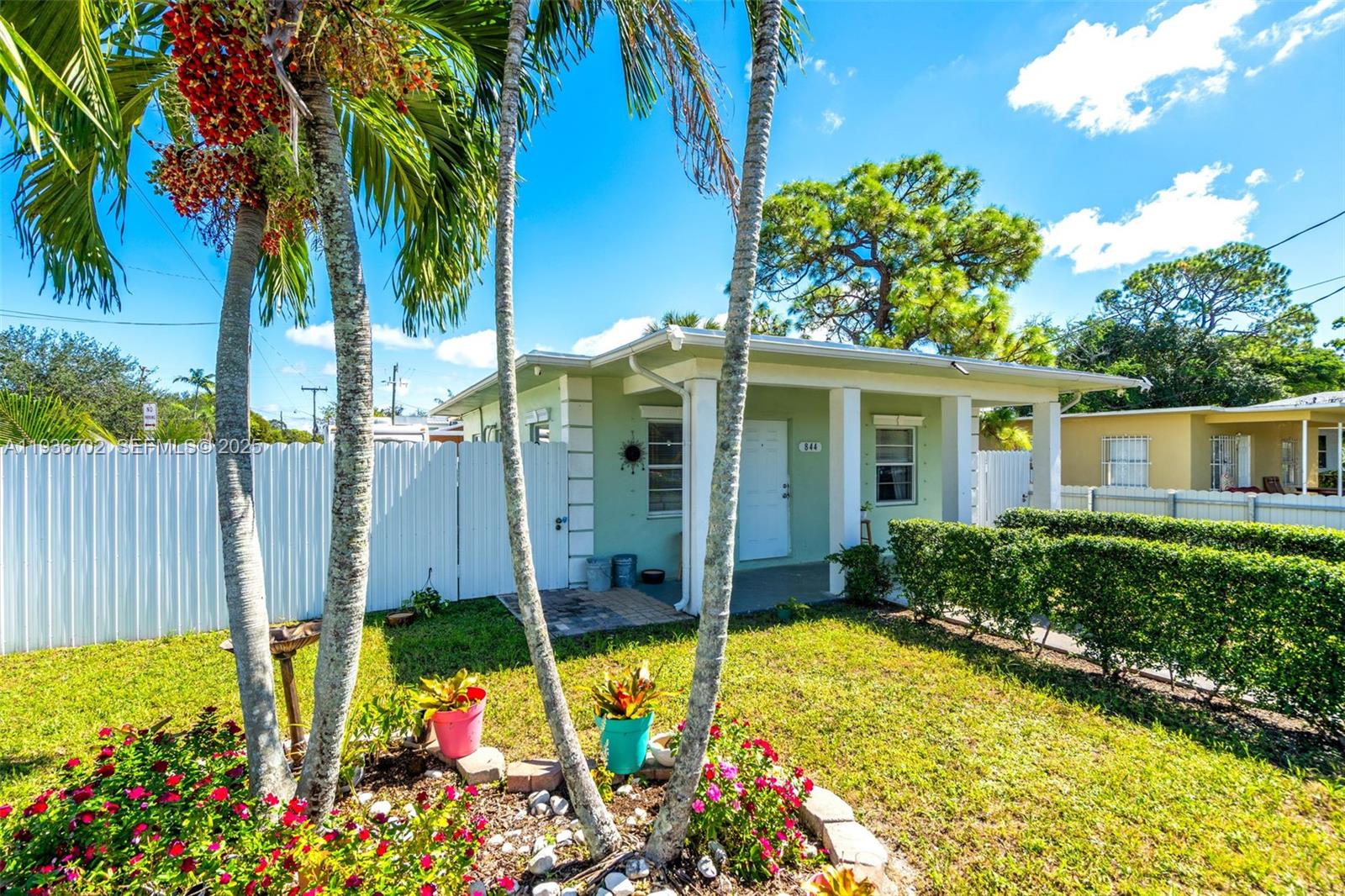 LINCOLN PARK THIRD ADD - Residential