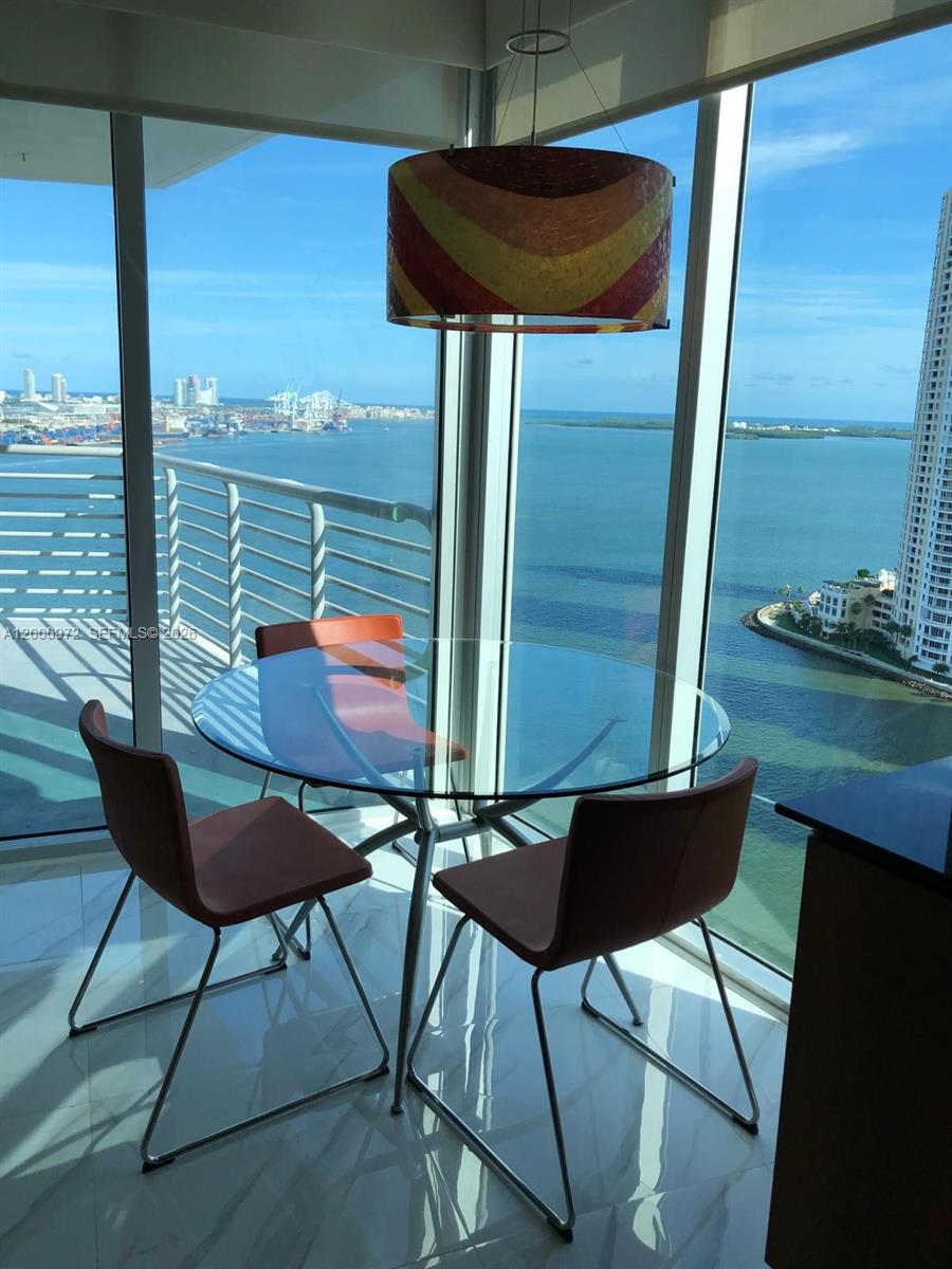 325 Biscayne Blvd 25