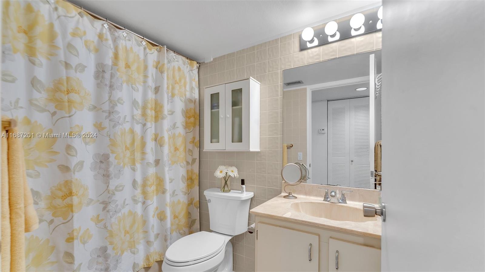 PALM CHASE CONDO - Residential