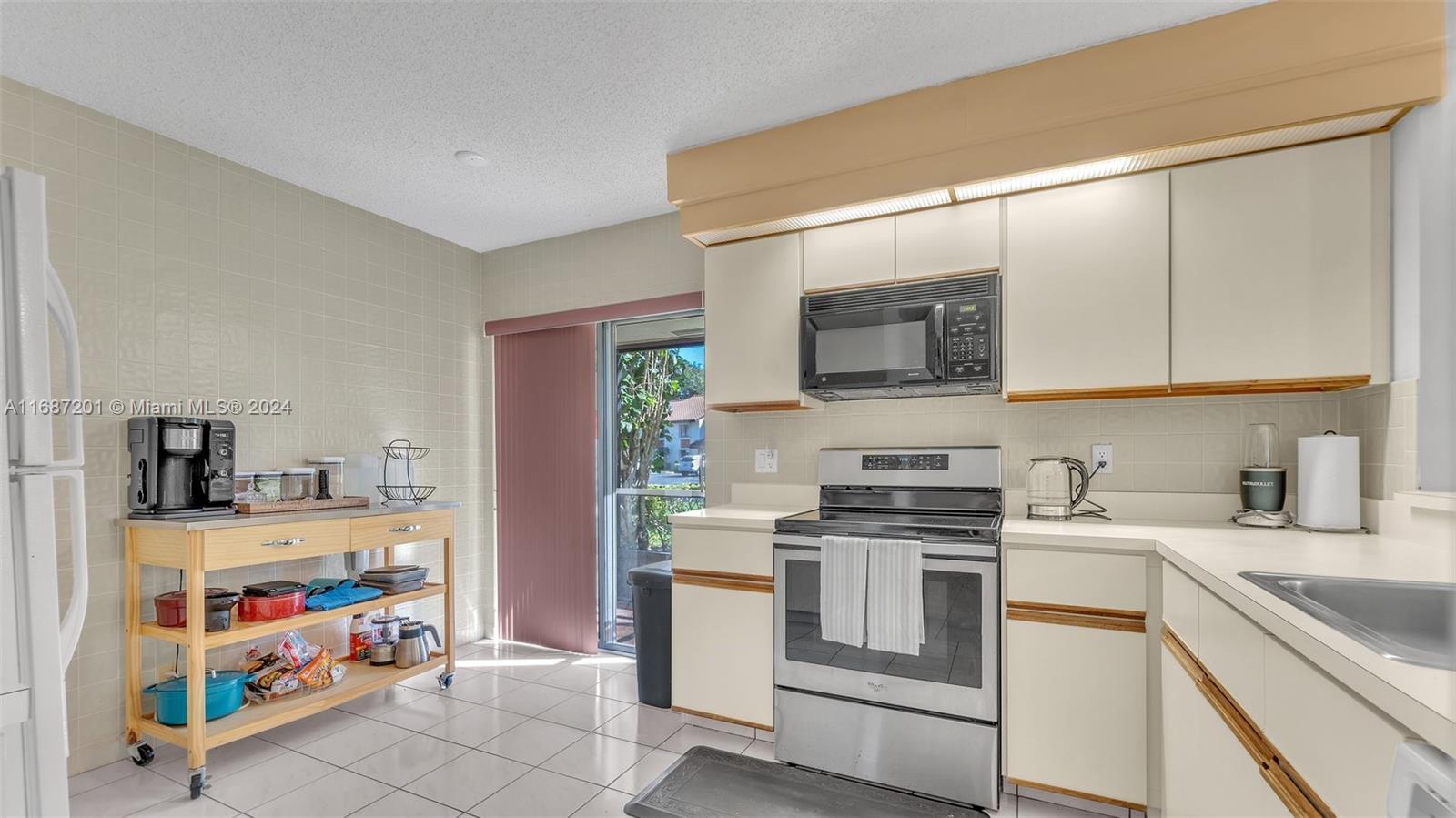 PALM CHASE CONDO - Residential