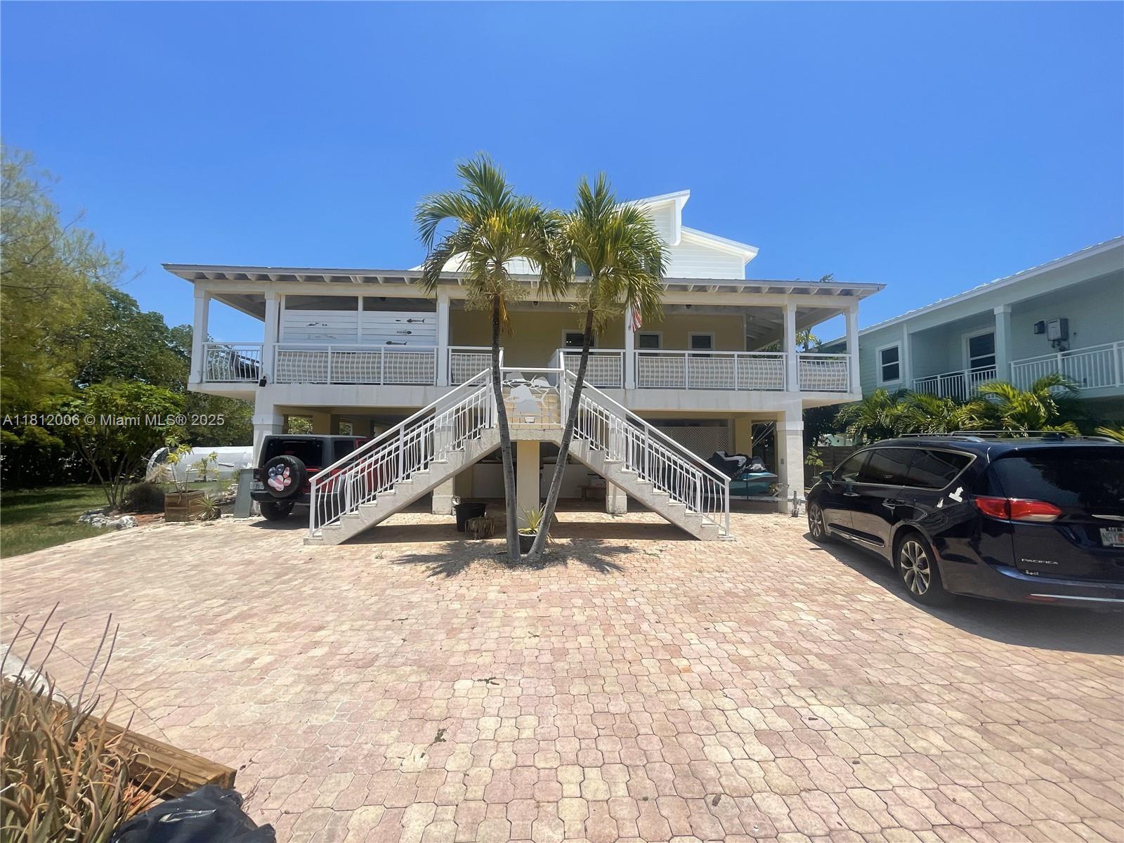 894 Ellen Dr, Key Largo, Monroe County, Florida - 3 Bedrooms  
3 Bathrooms - 