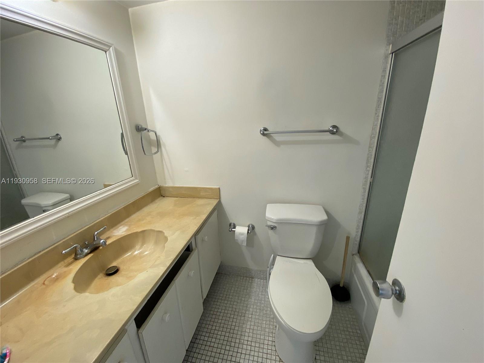 KENNEDY HOUSE CONDO - Residential