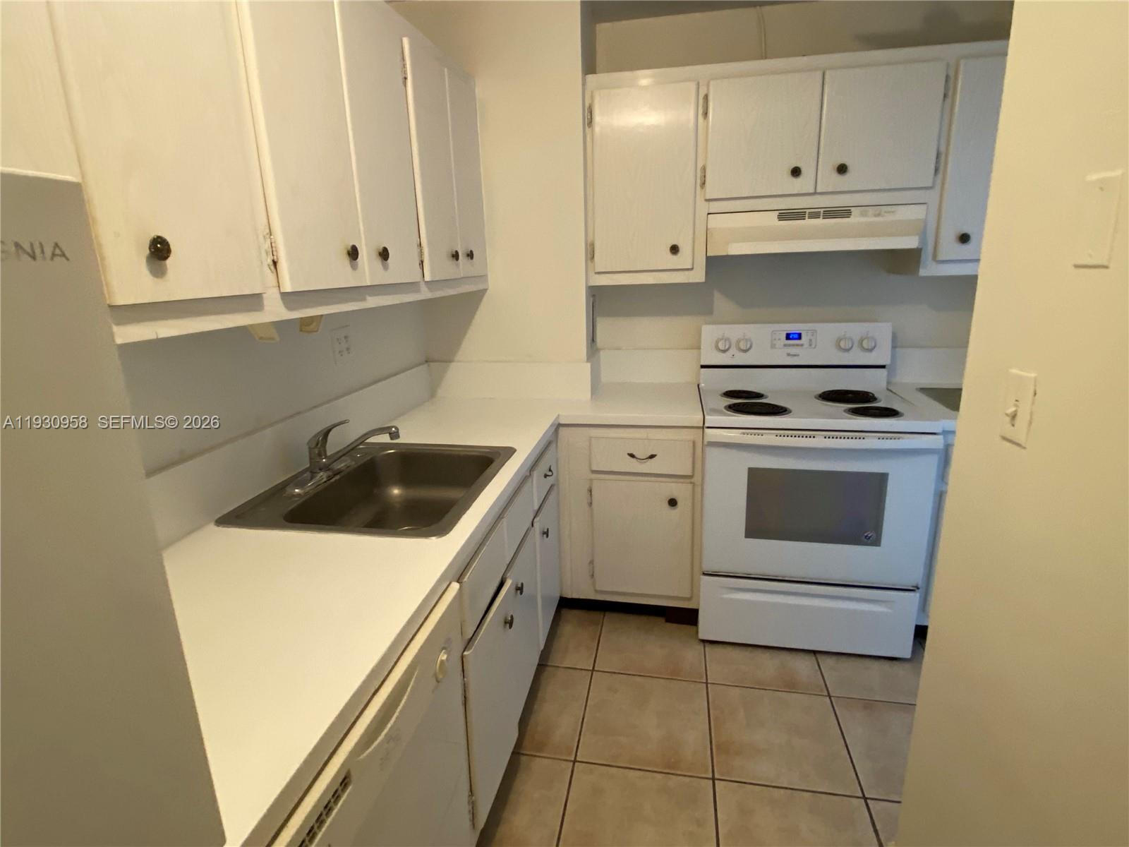 KENNEDY HOUSE CONDO - Residential