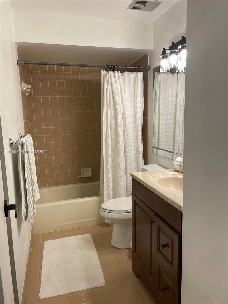 CALUSA POINT - Residential