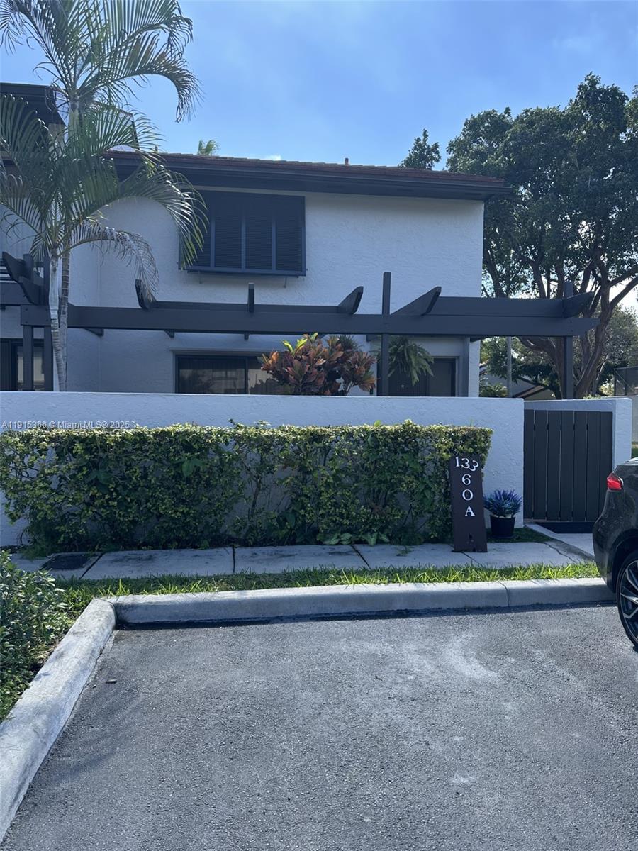 CALUSA POINT - Residential