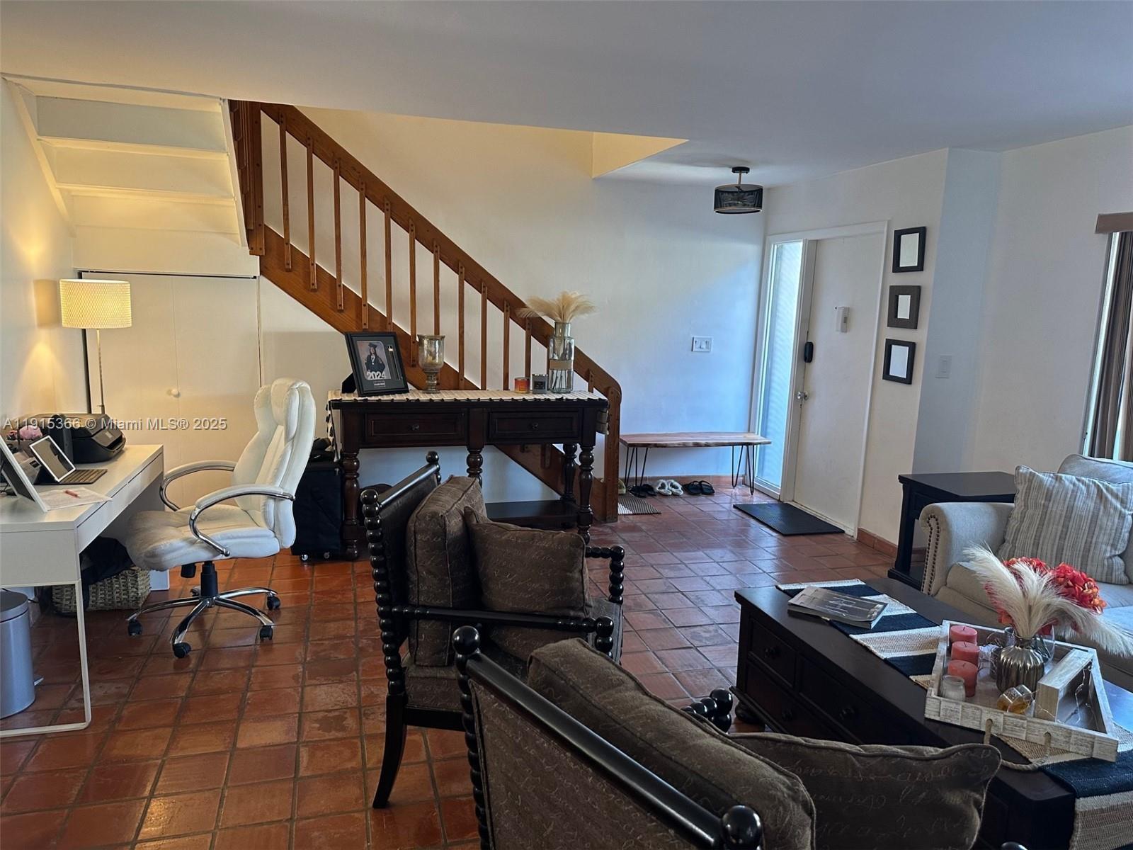 CALUSA POINT - Residential