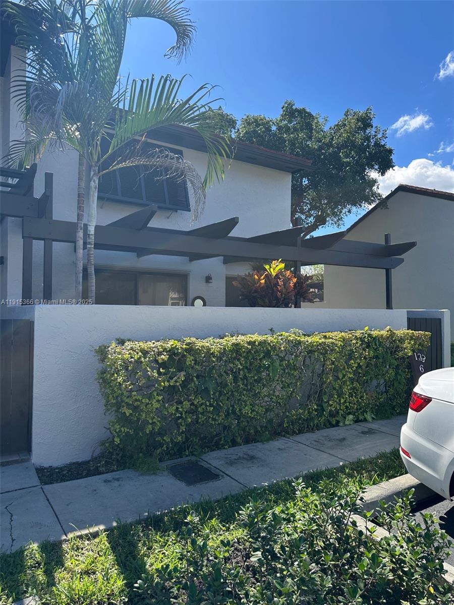 CALUSA POINT - Residential