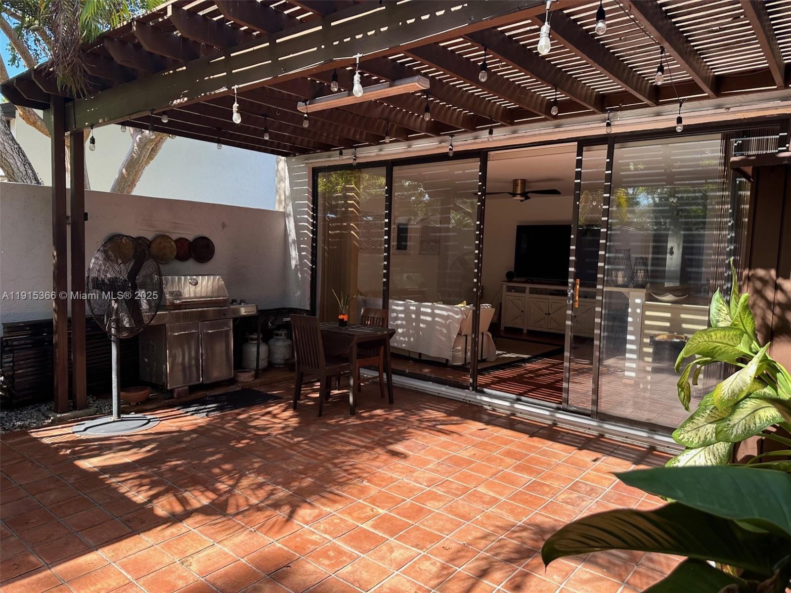 CALUSA POINT - Residential