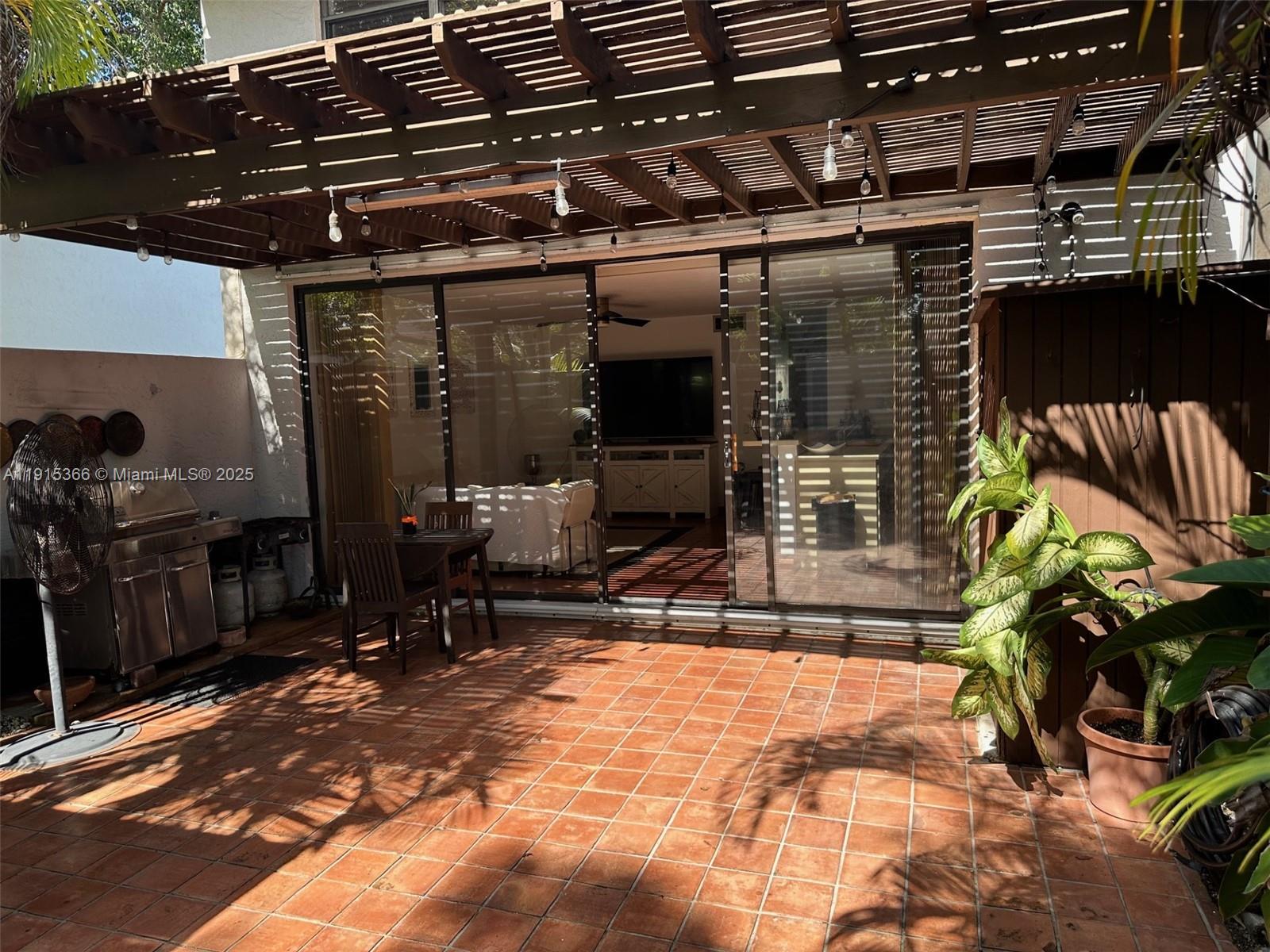 CALUSA POINT - Residential