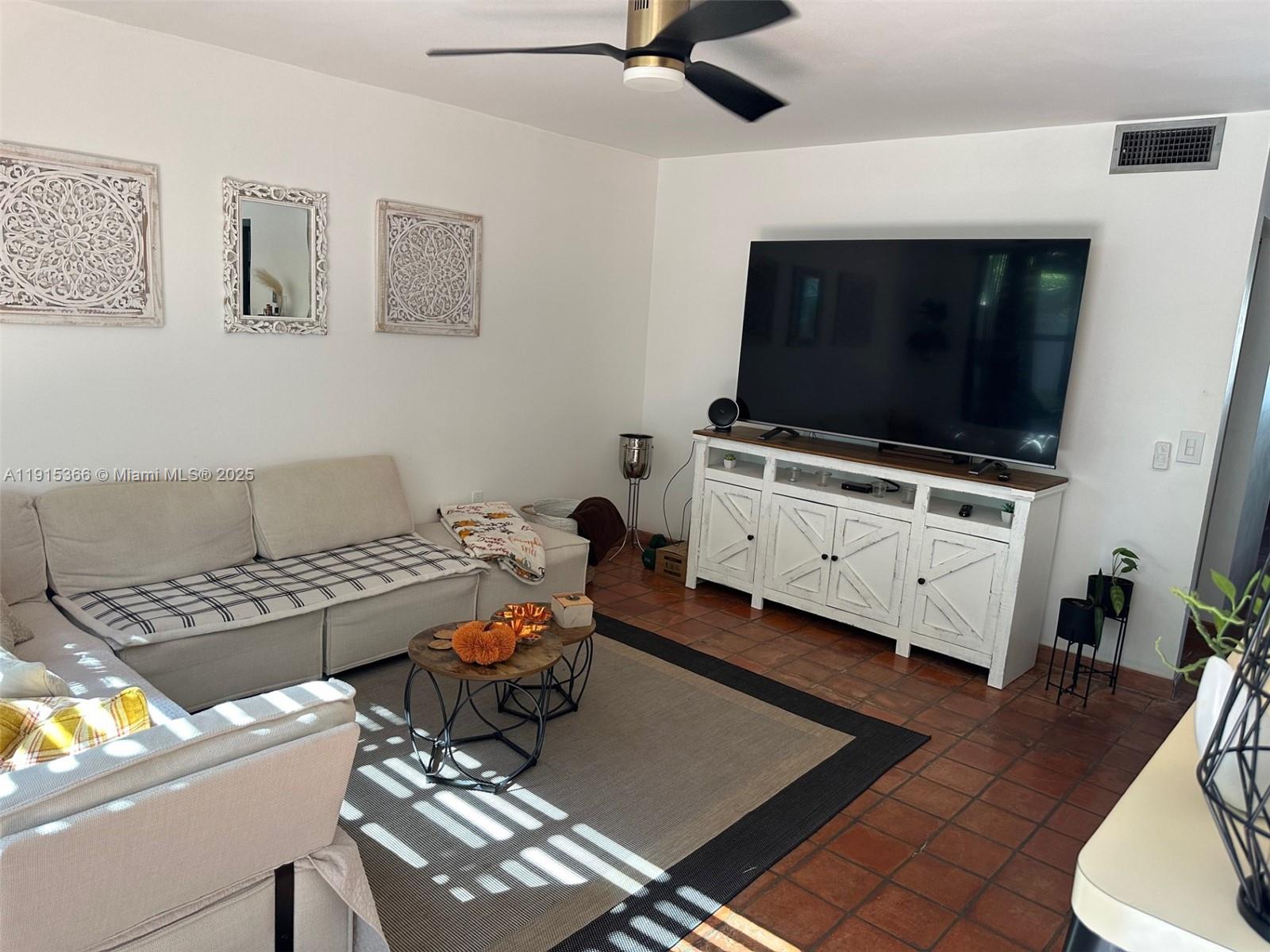 CALUSA POINT - Residential