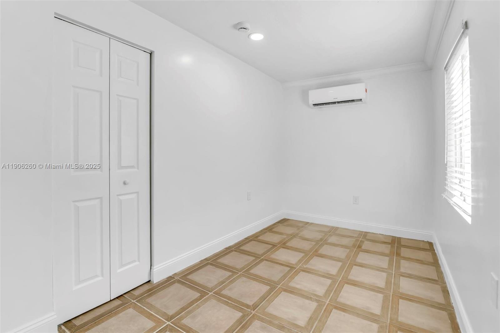 21ST CENTURY HOMES 4TH SEC - Residential