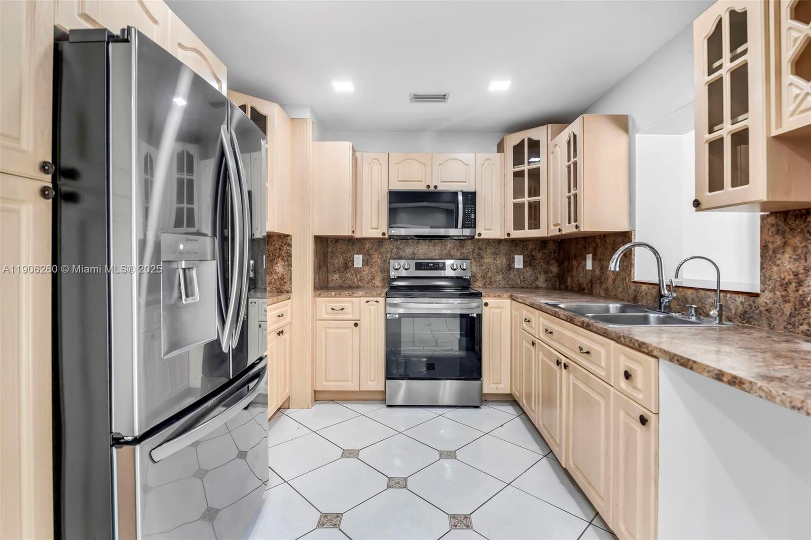 21ST CENTURY HOMES 4TH SEC - Residential