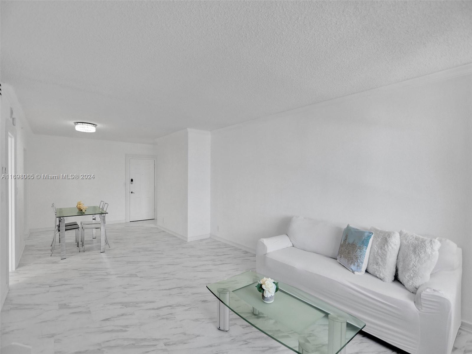 WAVE CONDO - Residential