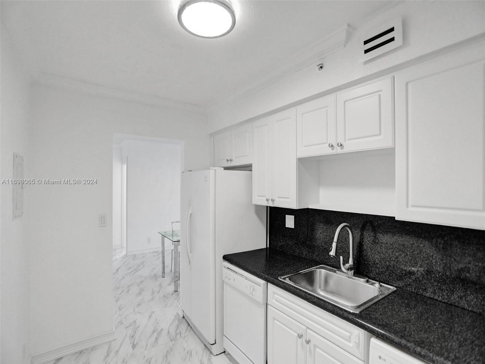 WAVE CONDO - Residential