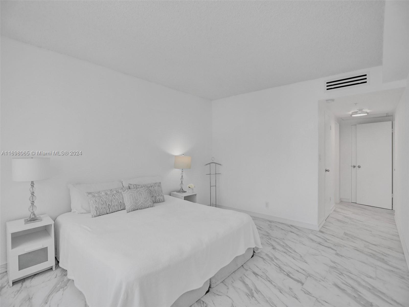 WAVE CONDO - Residential