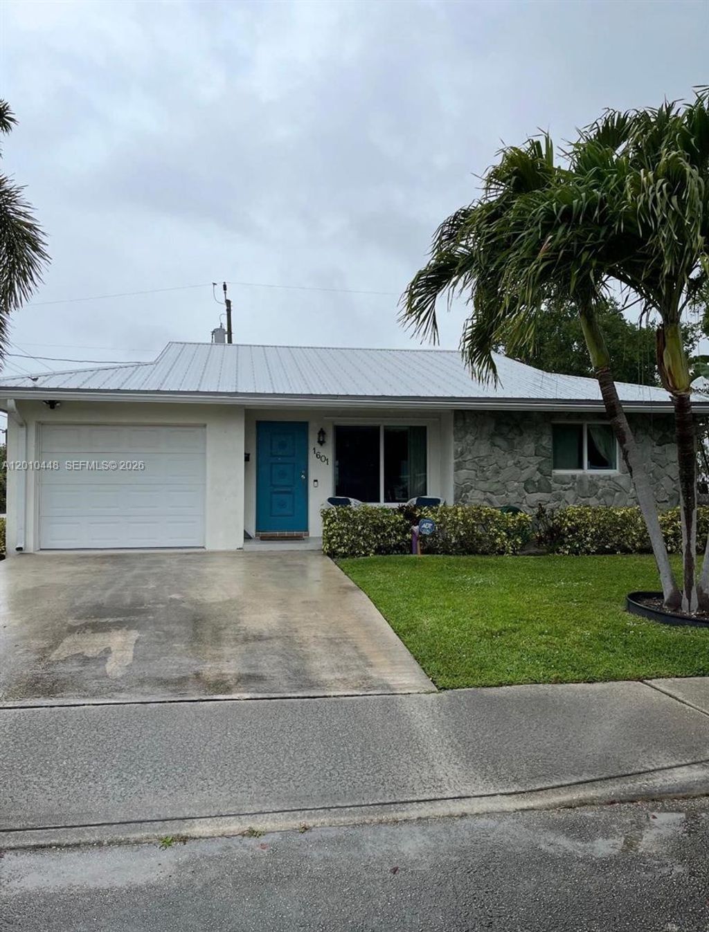 Photo of 1601 N K St, Lake Worth, FL 33460 (MLS # A12010448)