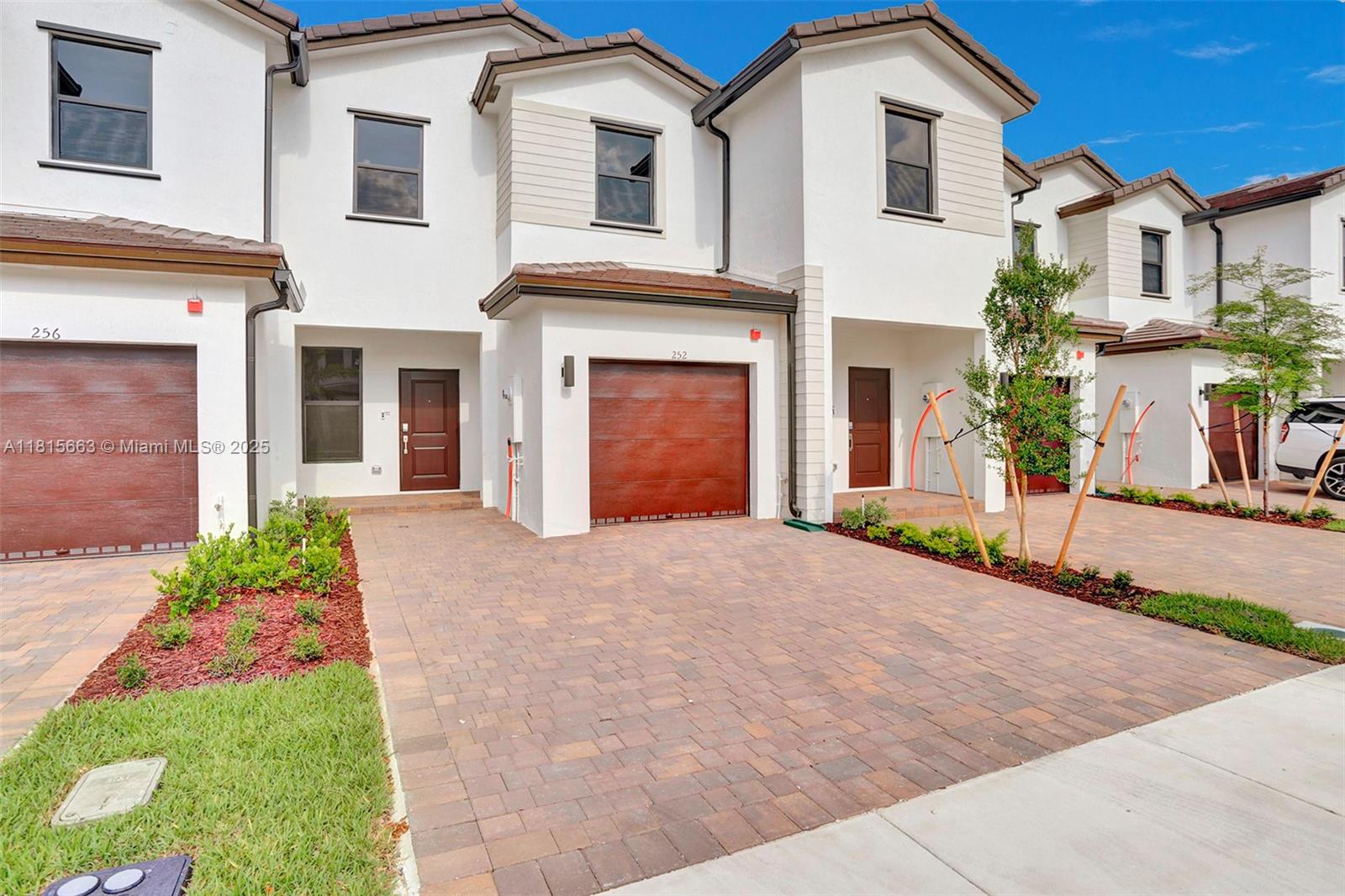 Rental Property at 252 Sw 159th Ter 252, Pembroke Pines, Miami-Dade County, Florida - Bedrooms: 3 
Bathrooms: 3  - $3,650 MO.