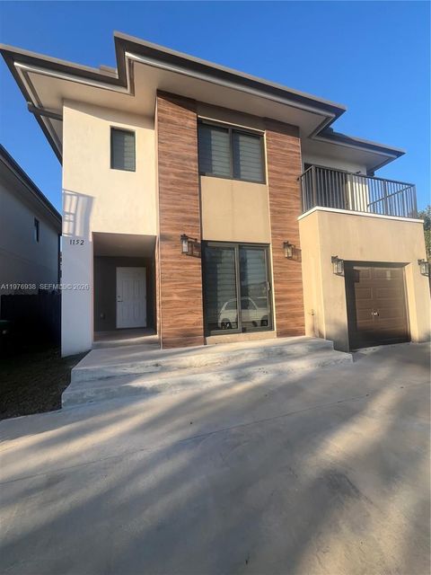 1152 NW 2nd Ln 1154 Florida City FL 33034