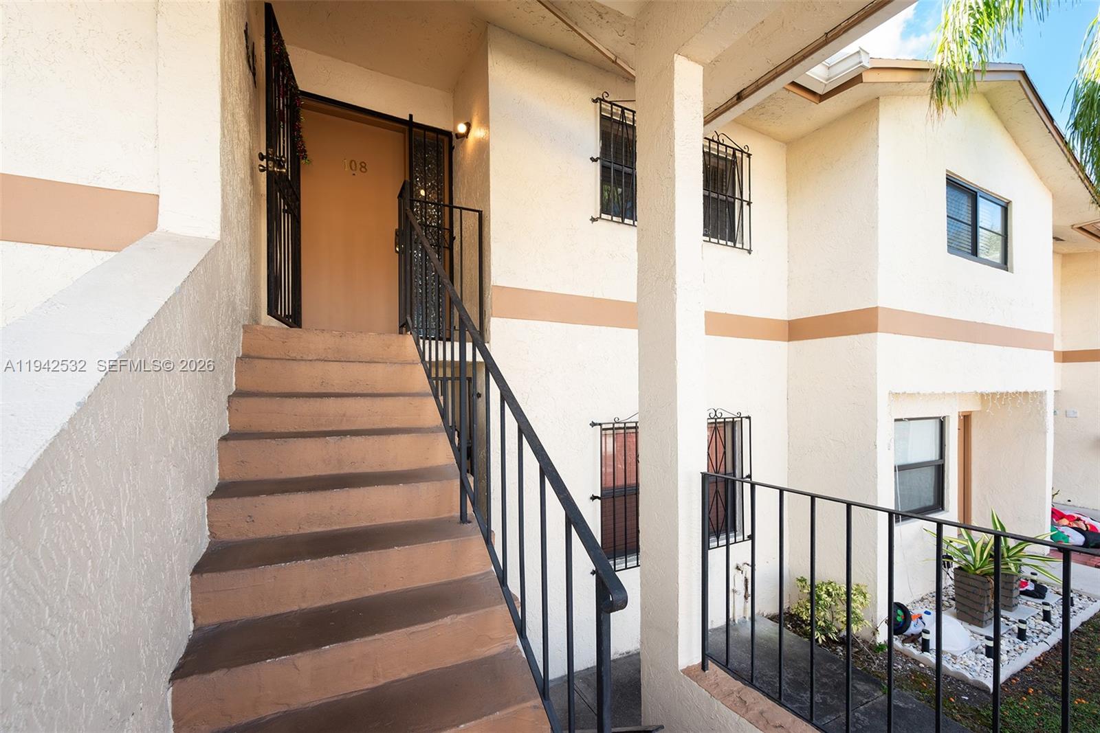 MILLER VILLAS CONDO - Residential