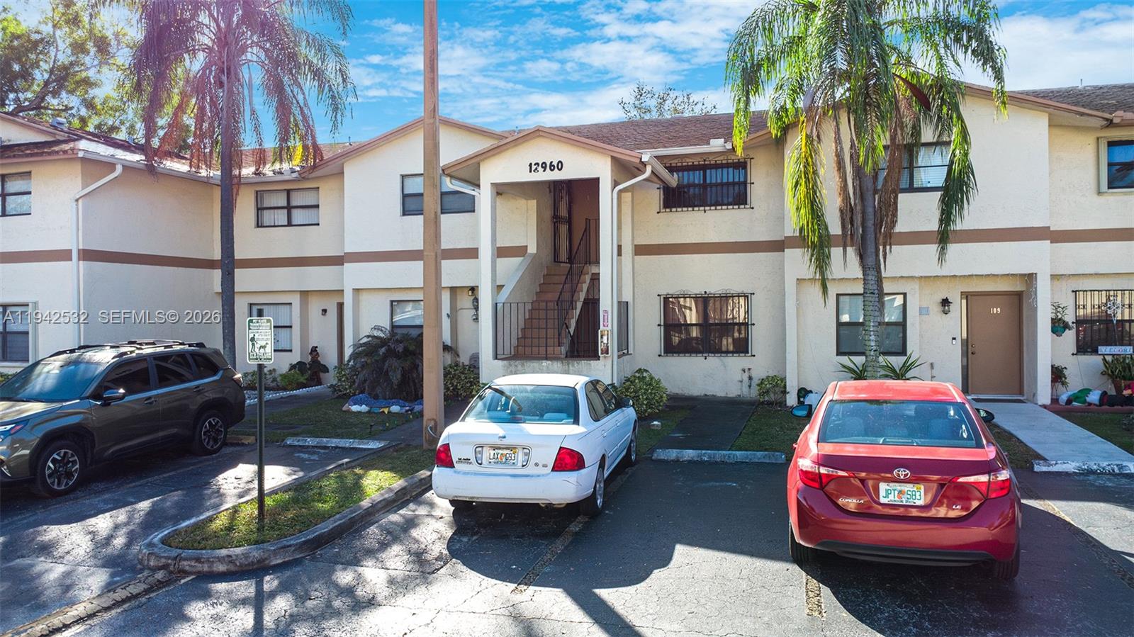 MILLER VILLAS CONDO - Residential