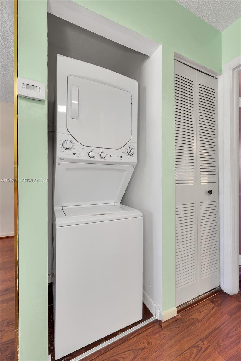 MILLER VILLAS CONDO - Residential