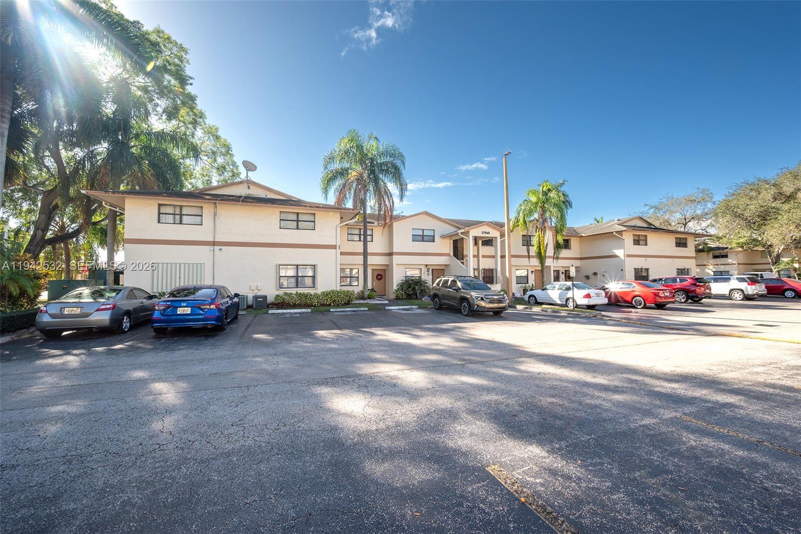 MILLER VILLAS CONDO - Residential