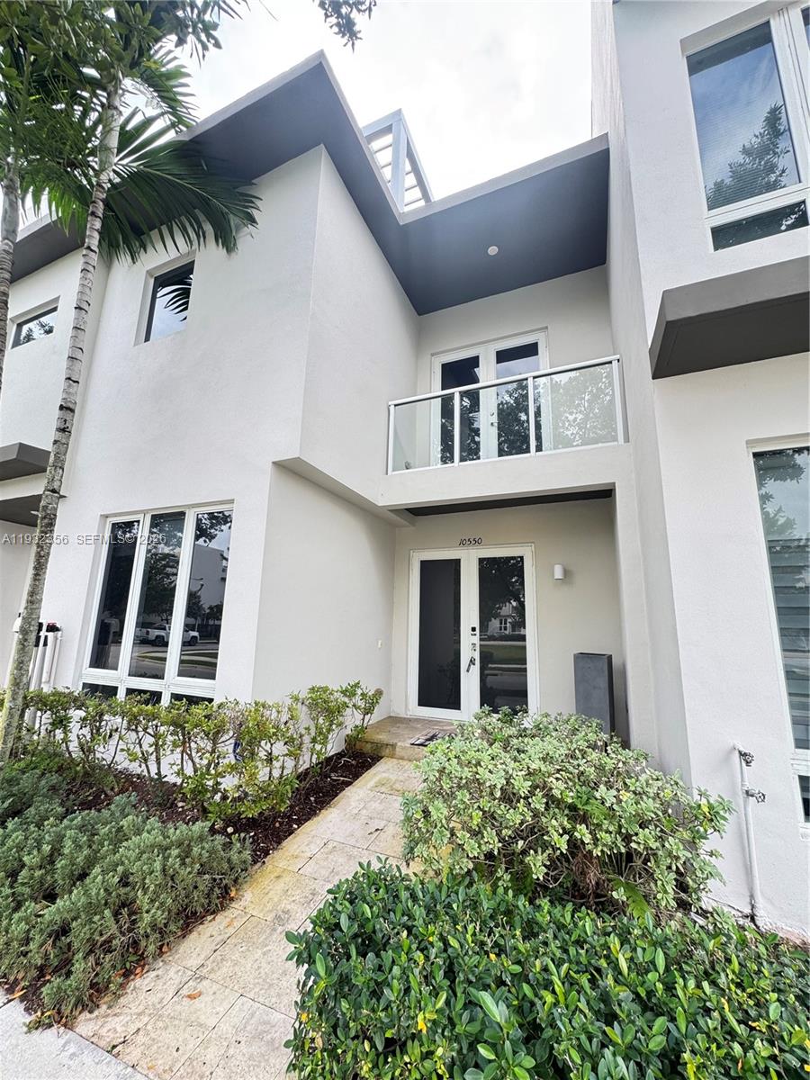 LANDMARK AT DORAL - Residential