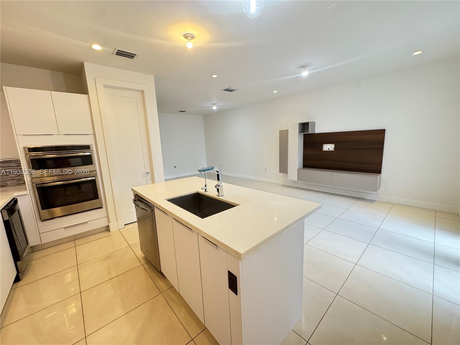 LANDMARK AT DORAL - Residential