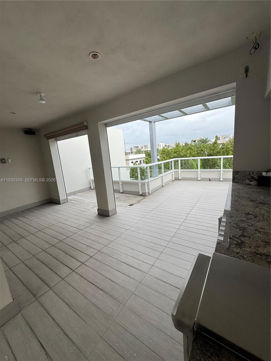 LANDMARK AT DORAL - Residential