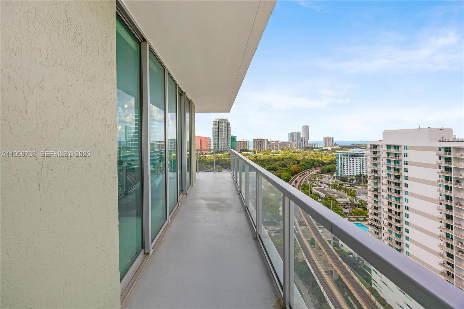 THE AXIS ON BRICKELL COND - Residential