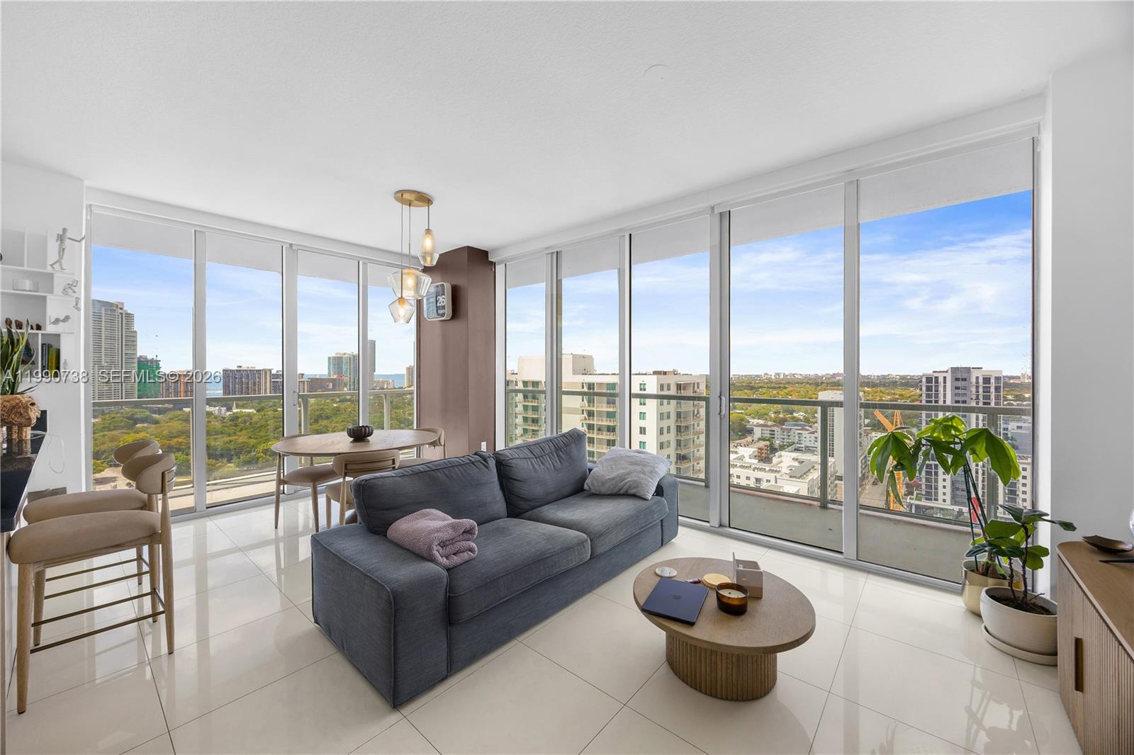 THE AXIS ON BRICKELL COND - Residential