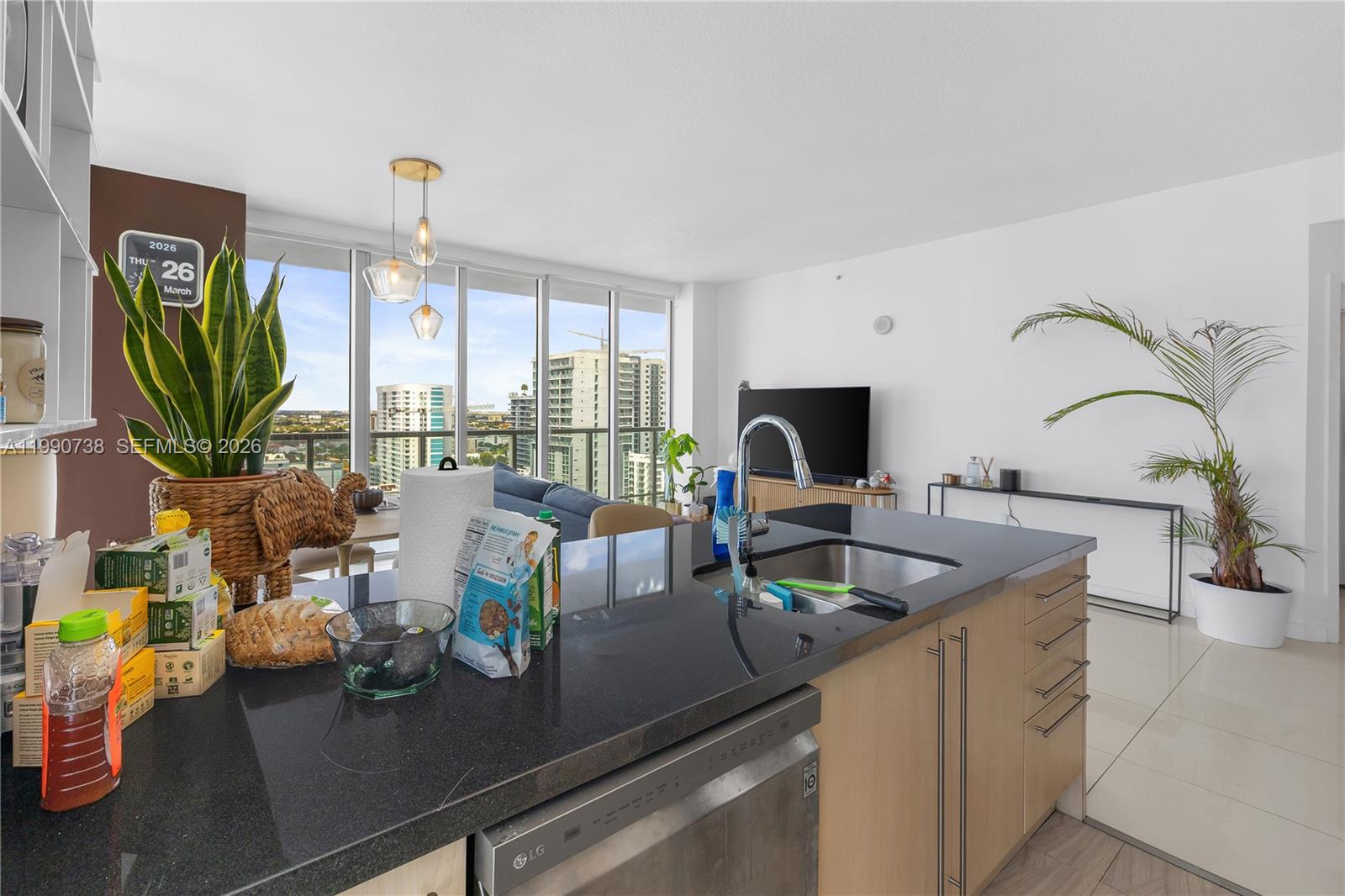 THE AXIS ON BRICKELL COND - Residential