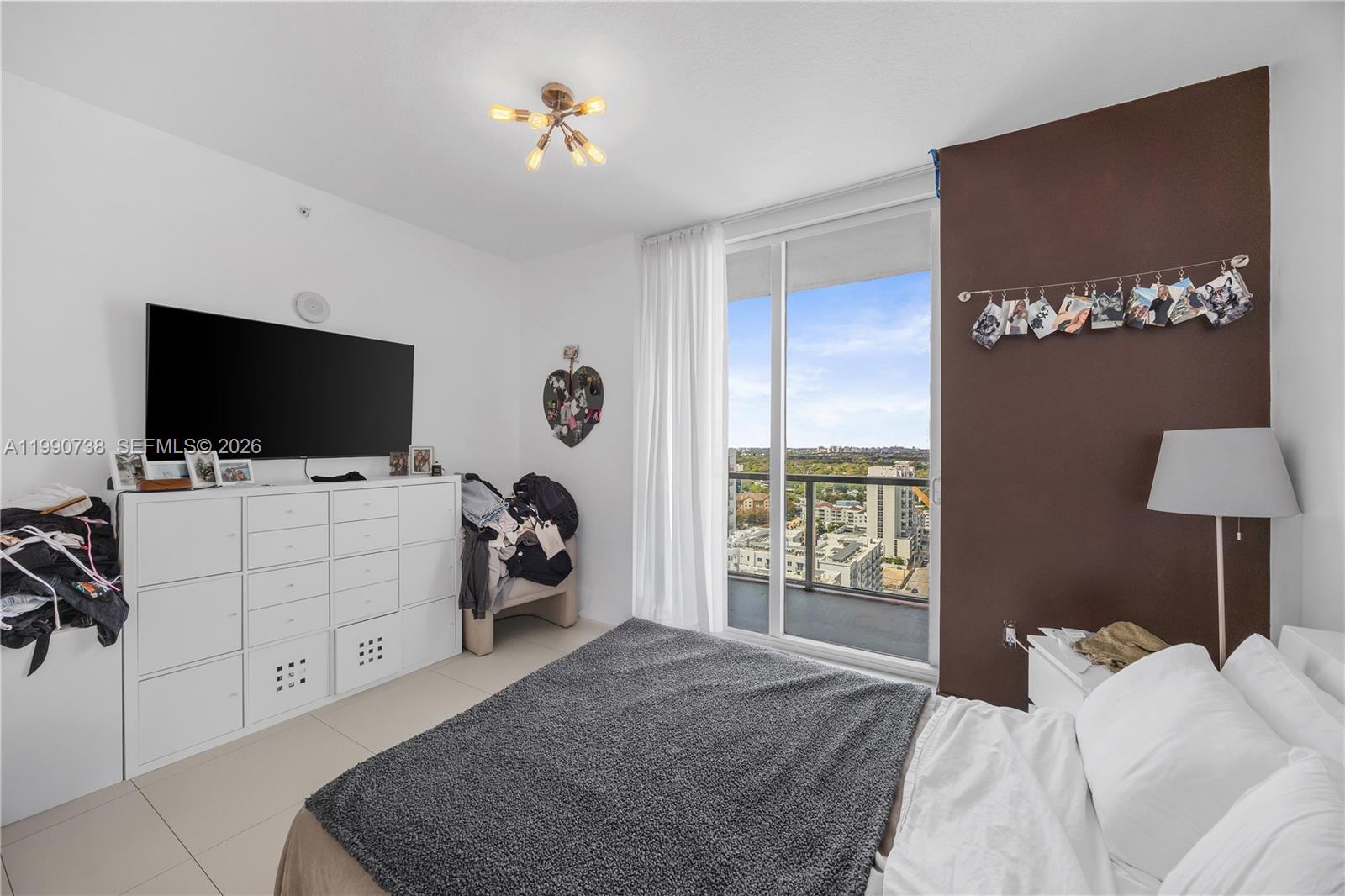 THE AXIS ON BRICKELL COND - Residential