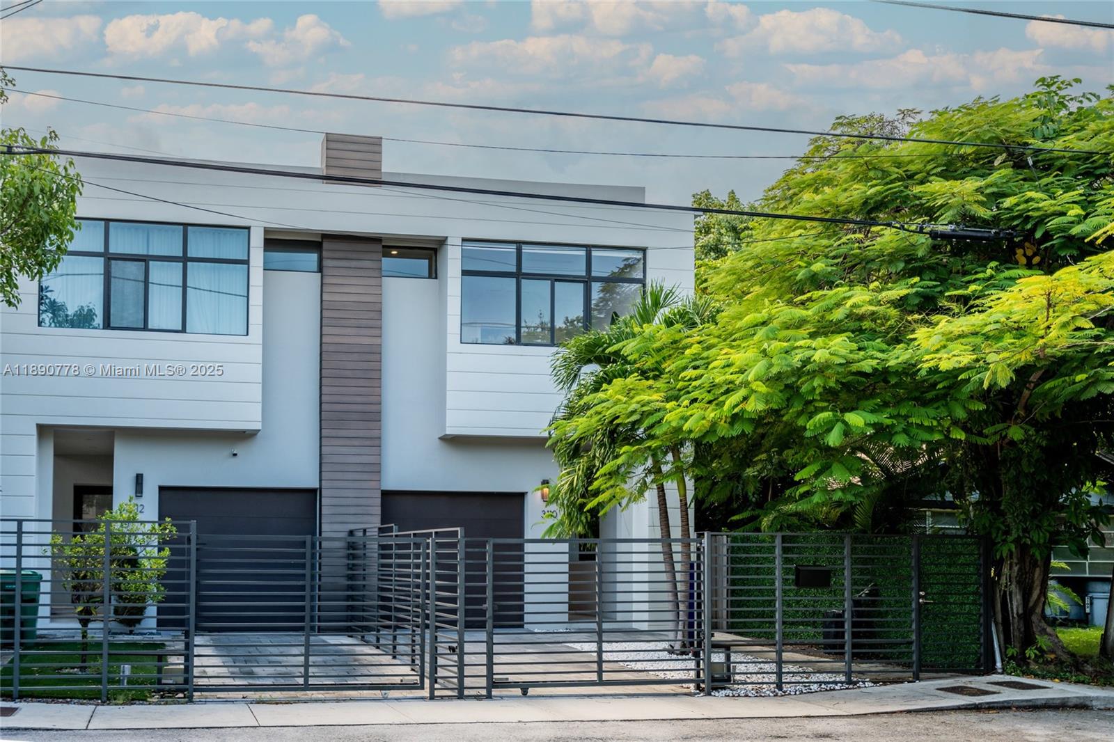 3110 Hibiscus St 3110