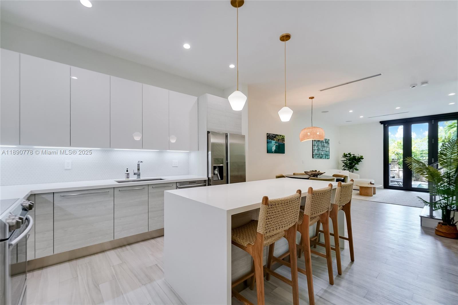 3110 Hibiscus St 3110