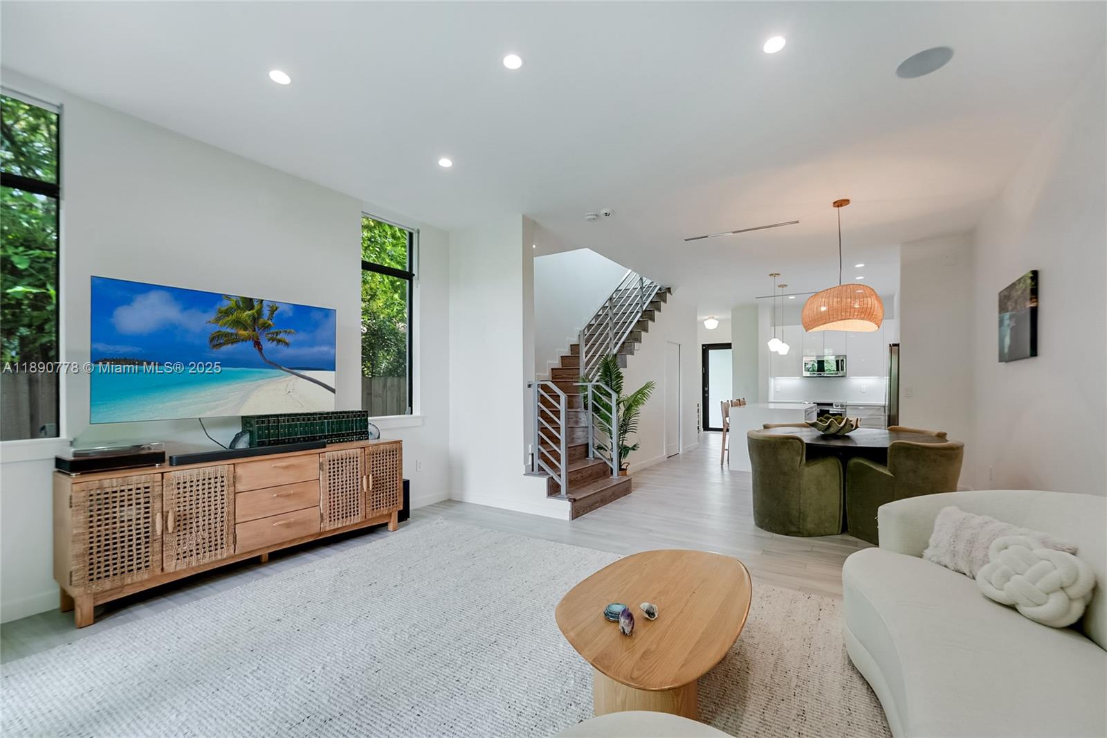 3110 Hibiscus St 3110