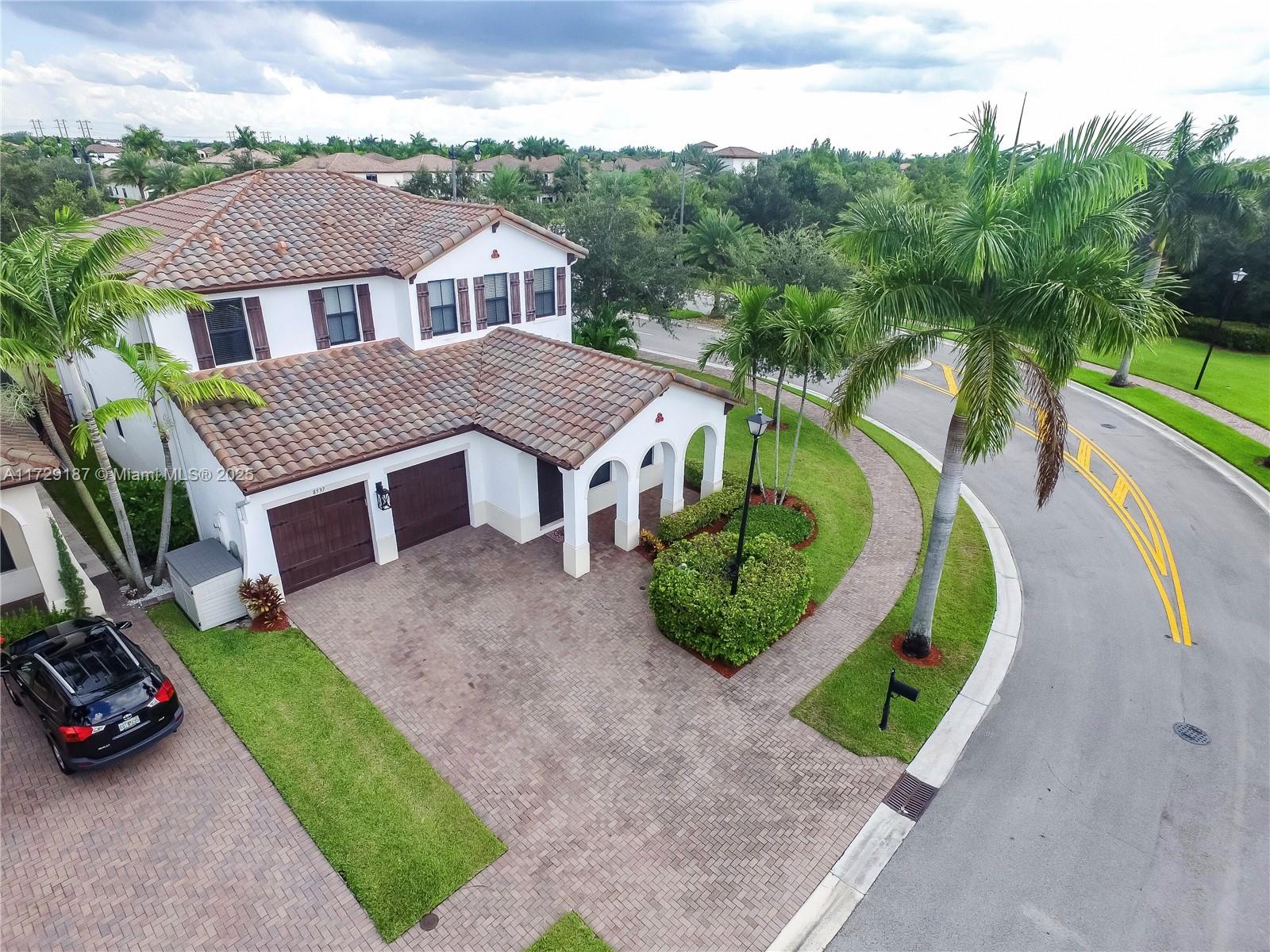 8537 NW 39th Ct 8537