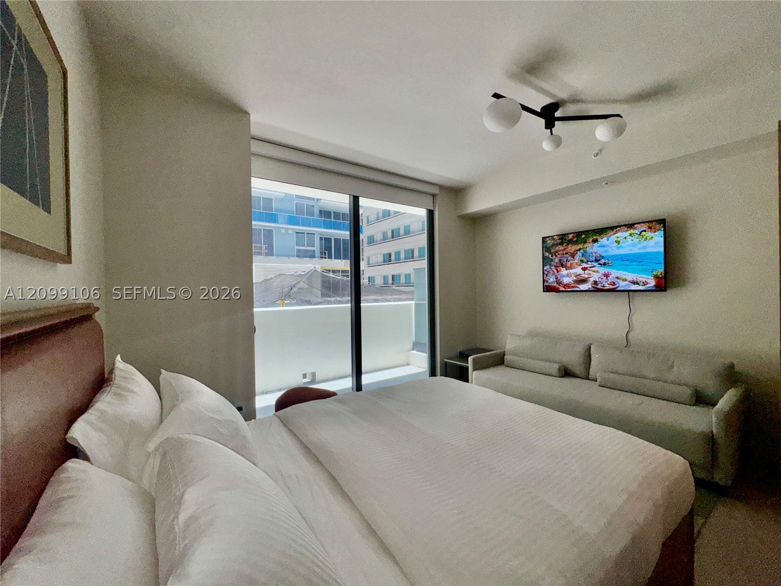11 NE 6th St 208, Miami, FL, 33132/$425,000 2 11 NE 6th St 208