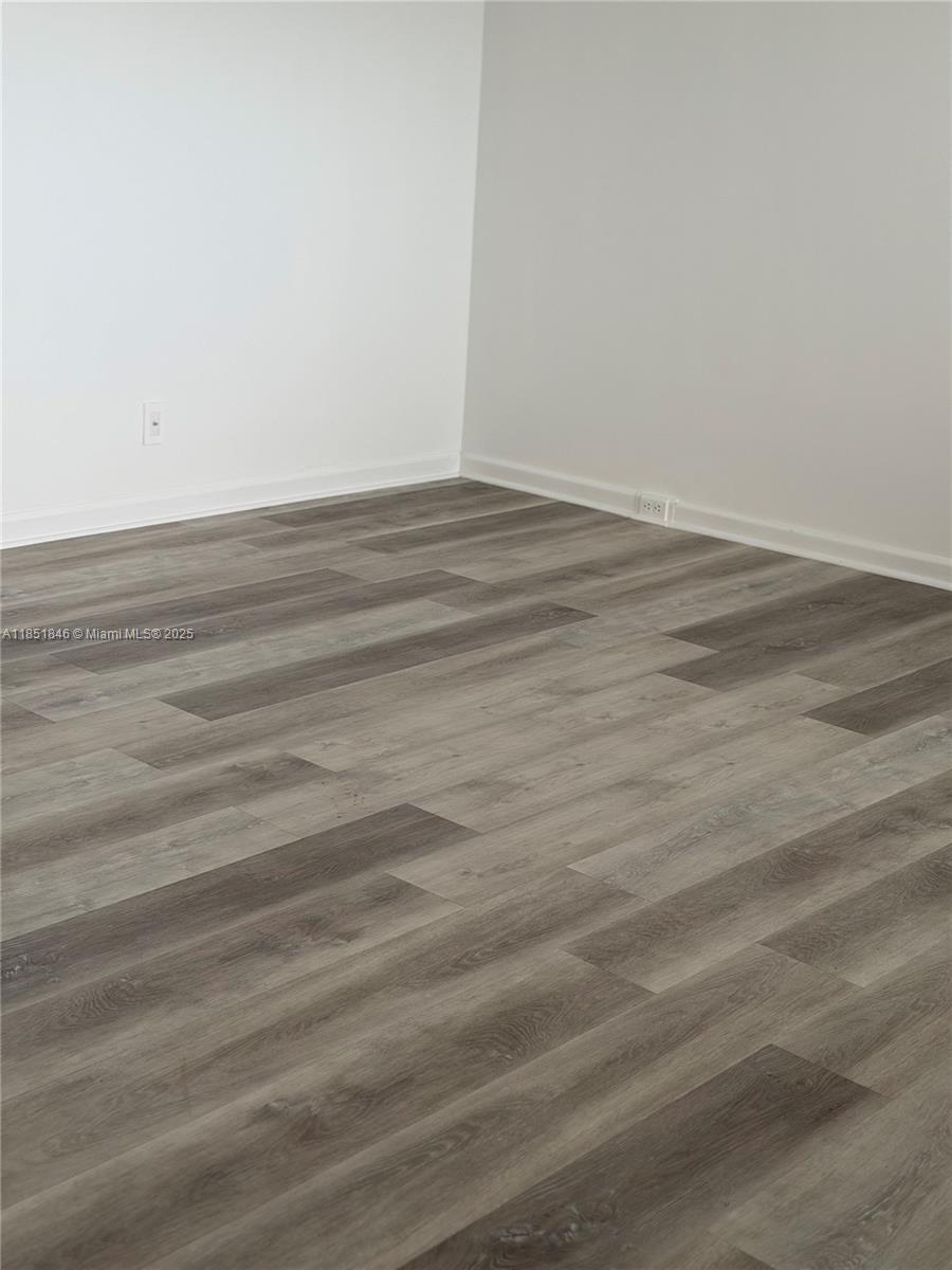 KINGSLEY AT CENTURY VILLA - Residential Lease