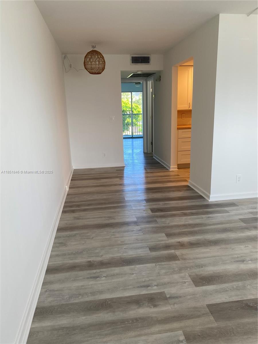 KINGSLEY AT CENTURY VILLA - Residential Lease