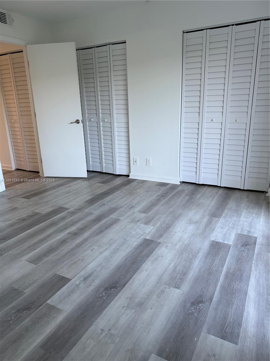 KINGSLEY AT CENTURY VILLA - Residential Lease