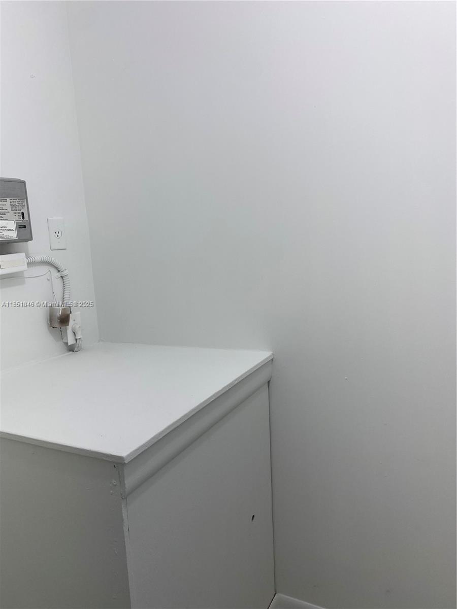 KINGSLEY AT CENTURY VILLA - Residential Lease