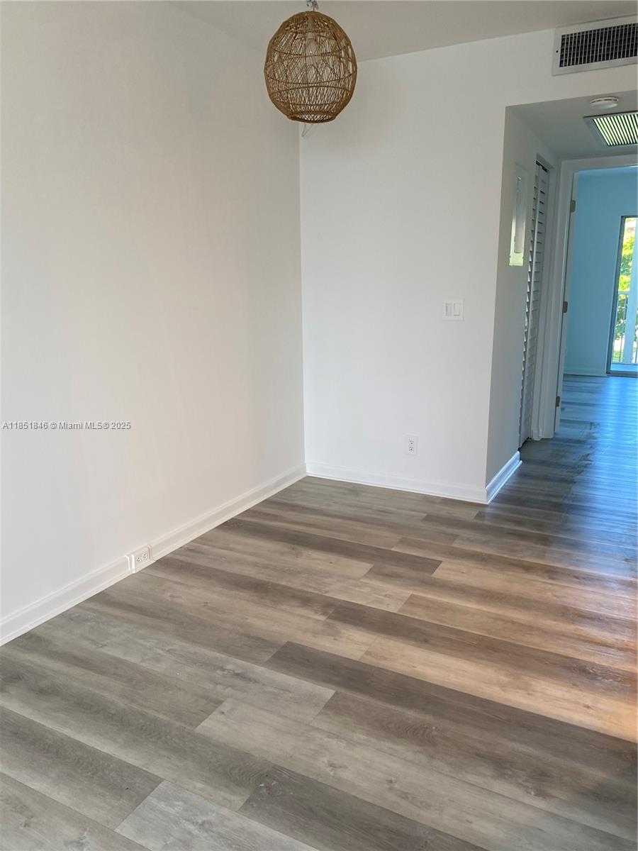 KINGSLEY AT CENTURY VILLA - Residential Lease