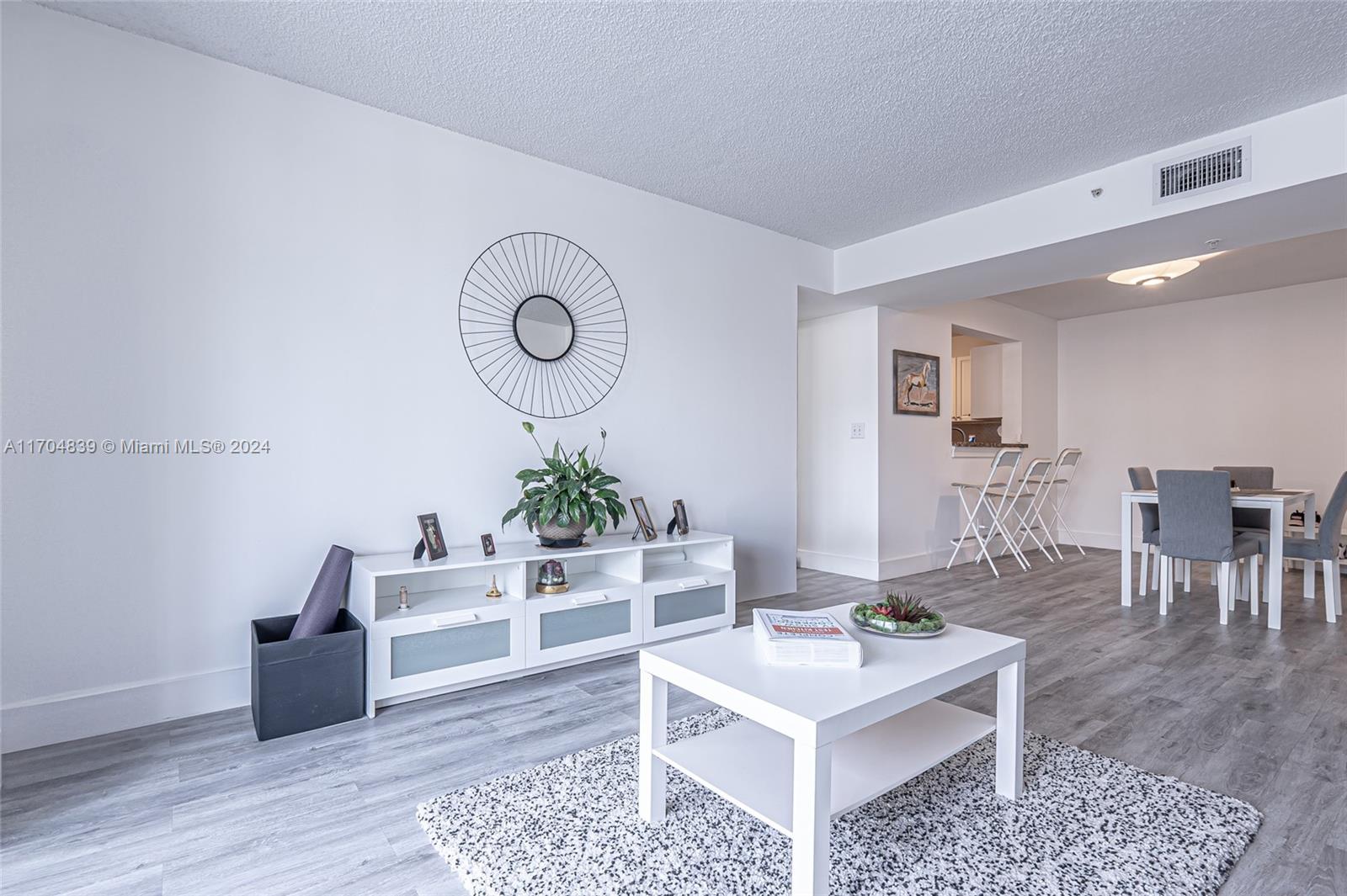 SHERIDAN EAST CONDO BLDG - Residential