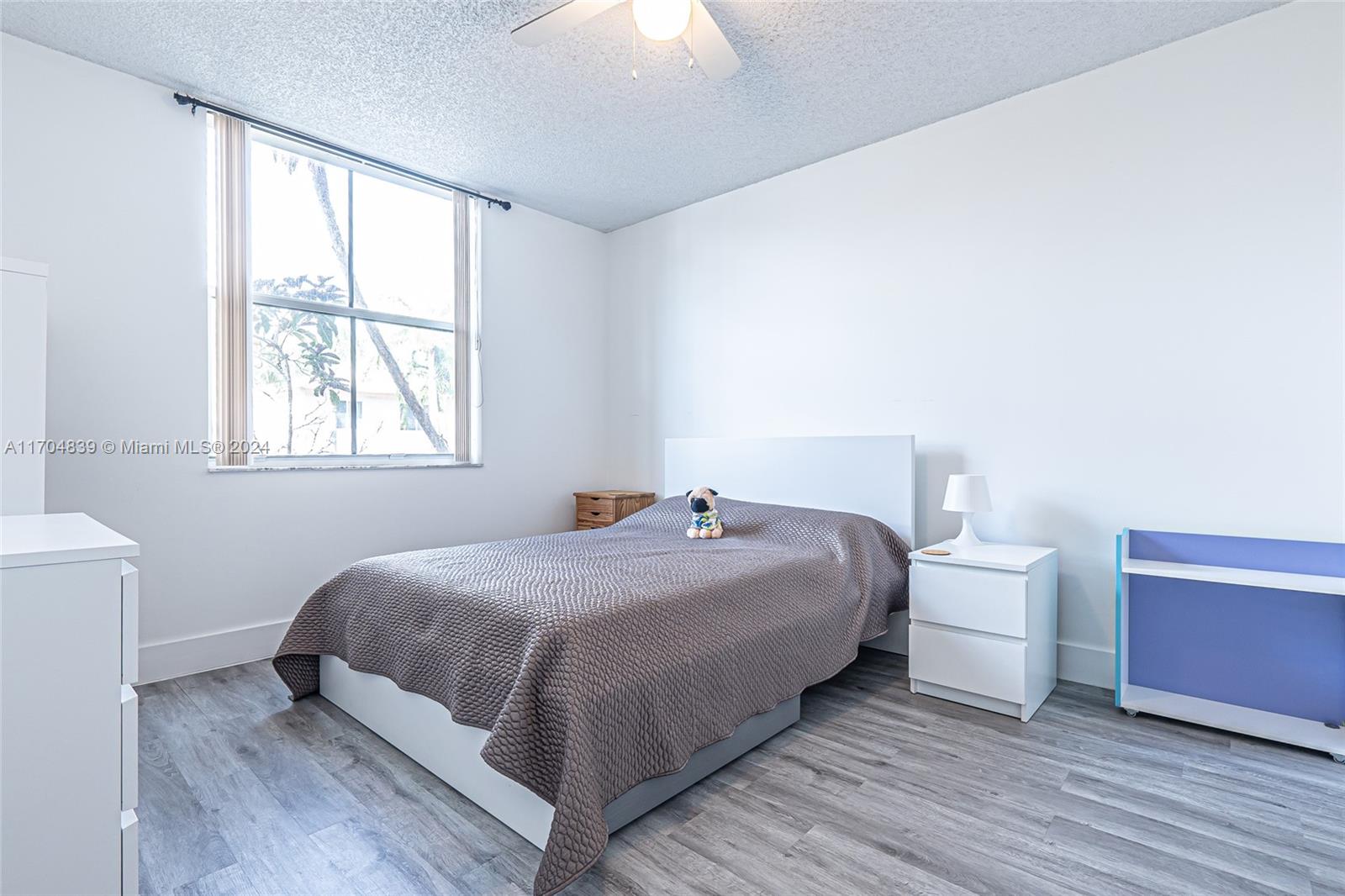 SHERIDAN EAST CONDO BLDG - Residential