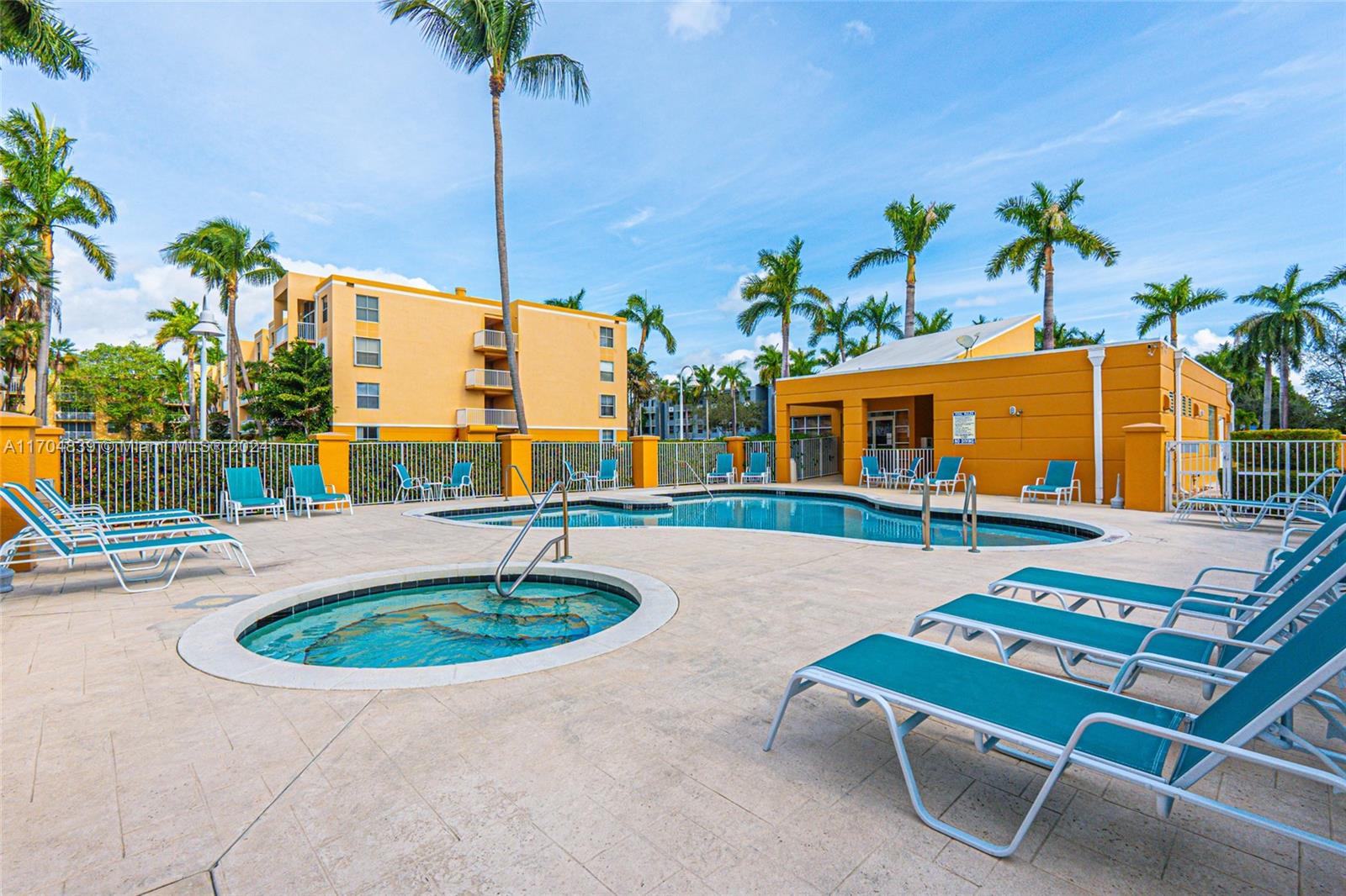 SHERIDAN EAST CONDO BLDG - Residential