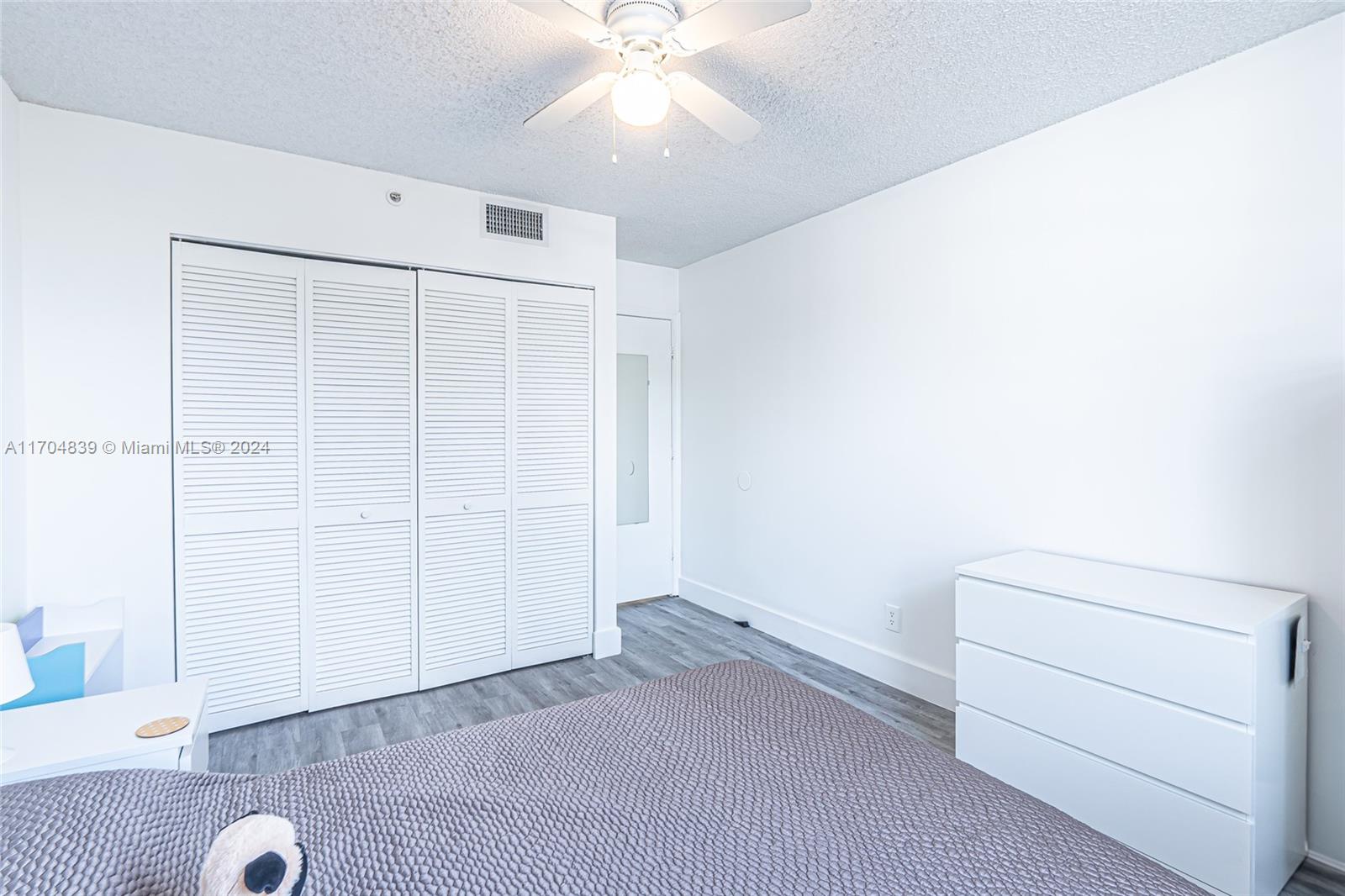SHERIDAN EAST CONDO BLDG - Residential
